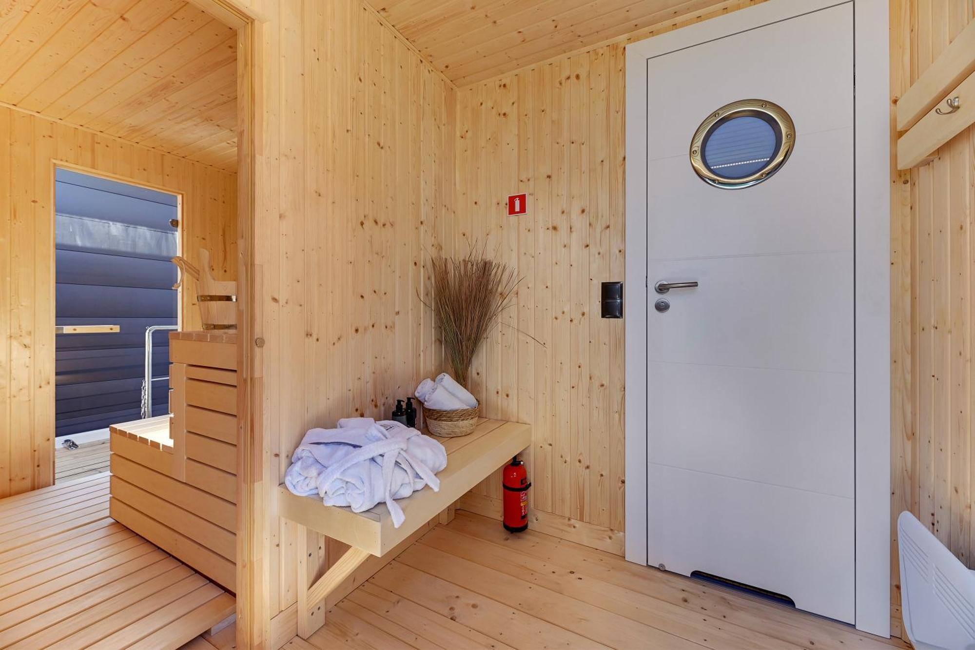 Domy Na Wodzie - La Mare Motlava Houseboats With Sauna By Downtown Apartments Gdańsk Exterior foto
